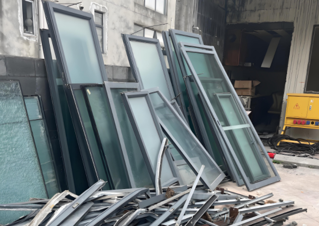 嘉兴回收出售新旧门窗